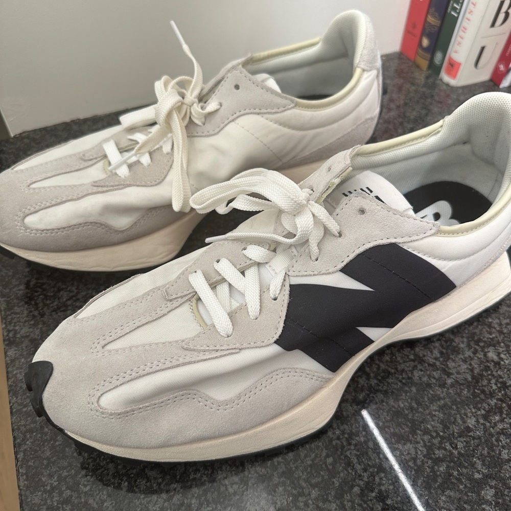 New Balance Navy 327 Sneakers